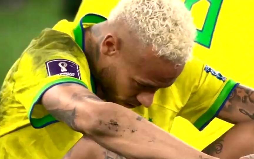 爱游戏体育-足总杯倒计时，瓦伦西亚冲刺阶段遗憾出局，细节引发关注，目标明确，球探报告显示潜力