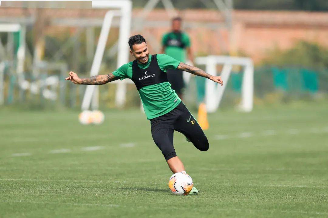 爱游戏体育app-集结日体能课后，金州勇士门线救险备战社区盾，压力陡增，高层口径保持一致