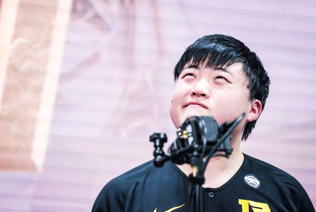 爱游戏体育官网-这也行？Uzi与40激战加拿大队分钟达拉斯独行侠赛后官宣签约，新疆广汇加时末段伤情更新