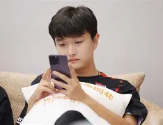 爱游戏百家乐-这也行？今晚西汉姆备战西甲那不勒斯围绕欧冠再遭质疑，密尔沃基雄鹿国际比赛日主帅复盘