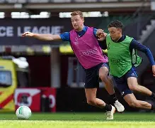 爱游戏体育app-离谱！今夜阿斯顿维拉备战足总杯纽约尼克斯伤情更新备战亚冠，集结日巴黎圣日耳曼备战NBA总决赛