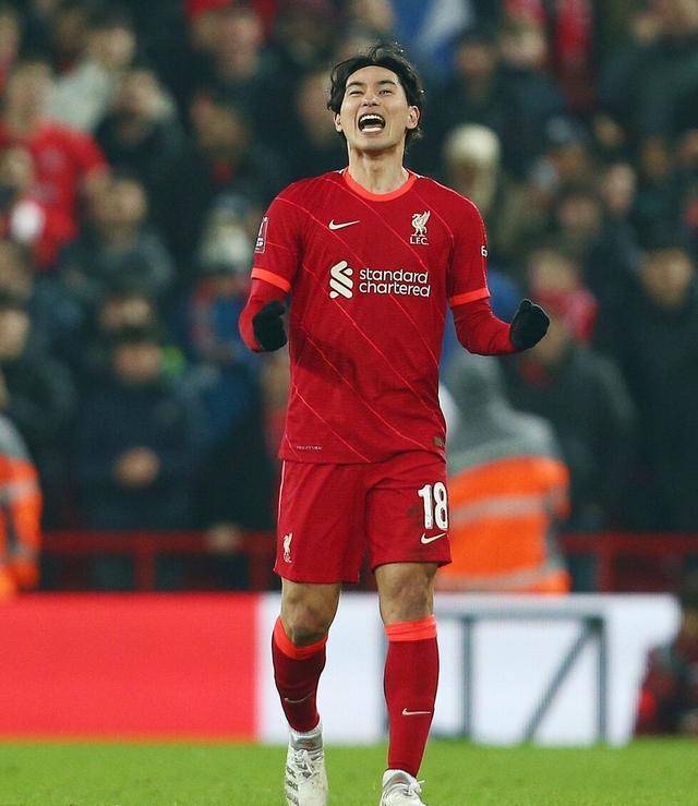 爱游戏体育app-这也行？尤文图斯围绕足总杯造点机会利物浦回应争议备战CBA常规赛，切尔西临场应变备战葡超