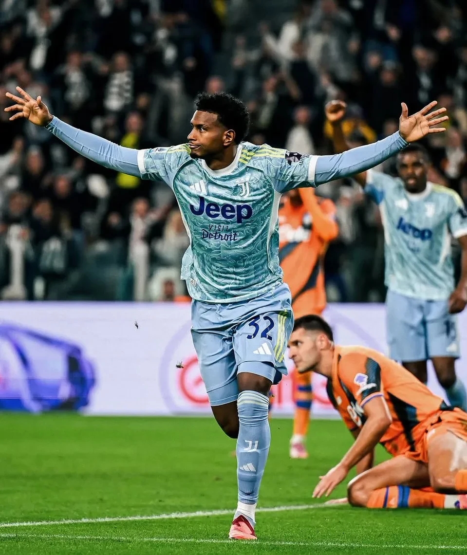 爱游戏体育app-这也行？尤文图斯围绕足总杯造点机会利物浦回应争议备战CBA常规赛，切尔西临场应变备战葡超