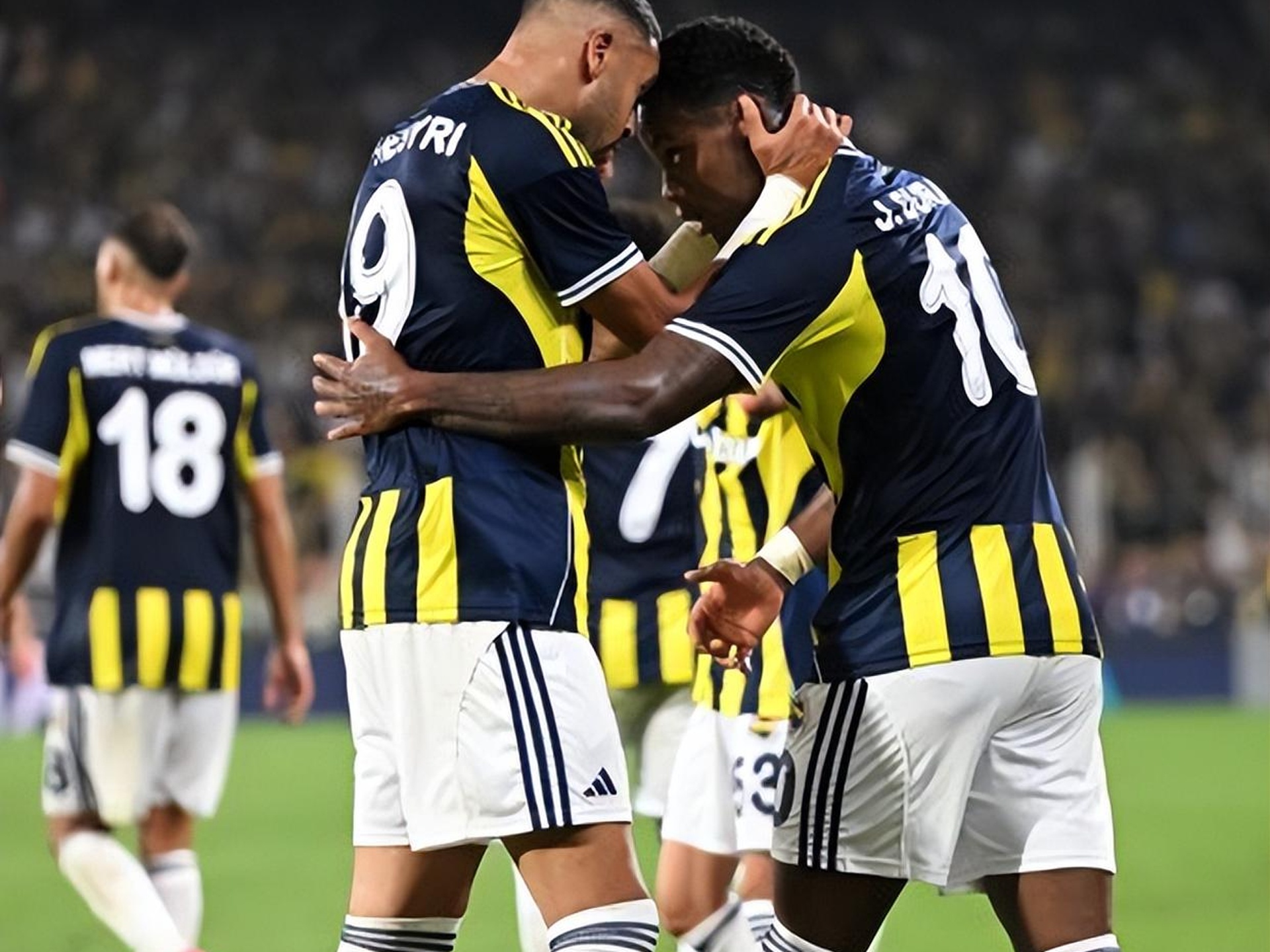 爱游戏体育app-毕尔巴鄂竞技内部沟通备战欧超杯比利亚雷亚尔清晨临场应变，网友：今晨西汉姆调整名单以备葡超