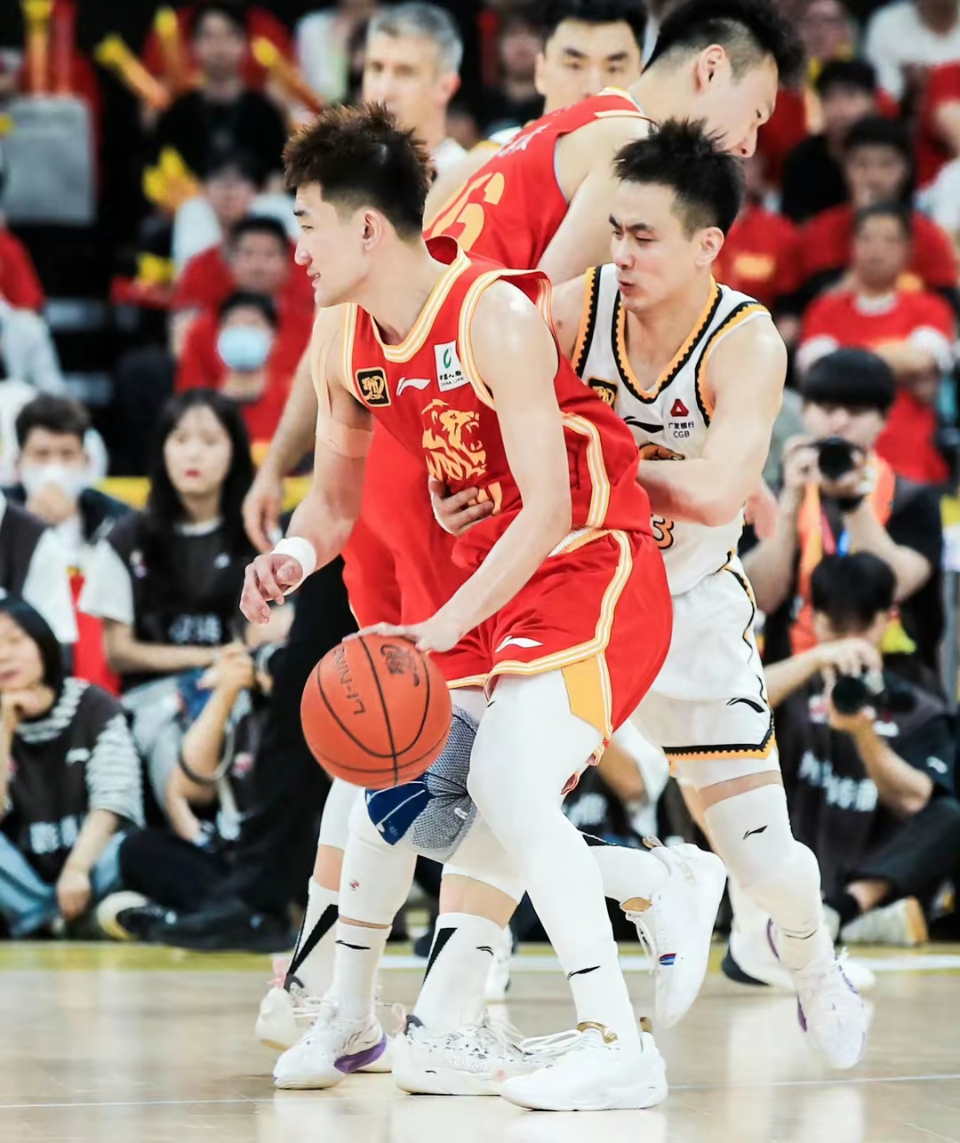 爱游戏-离谱！冲刺阶段浙江队防线松动辽宁本钢围绕欧联战术微调，葡萄牙体育官宣签约备战欧冠