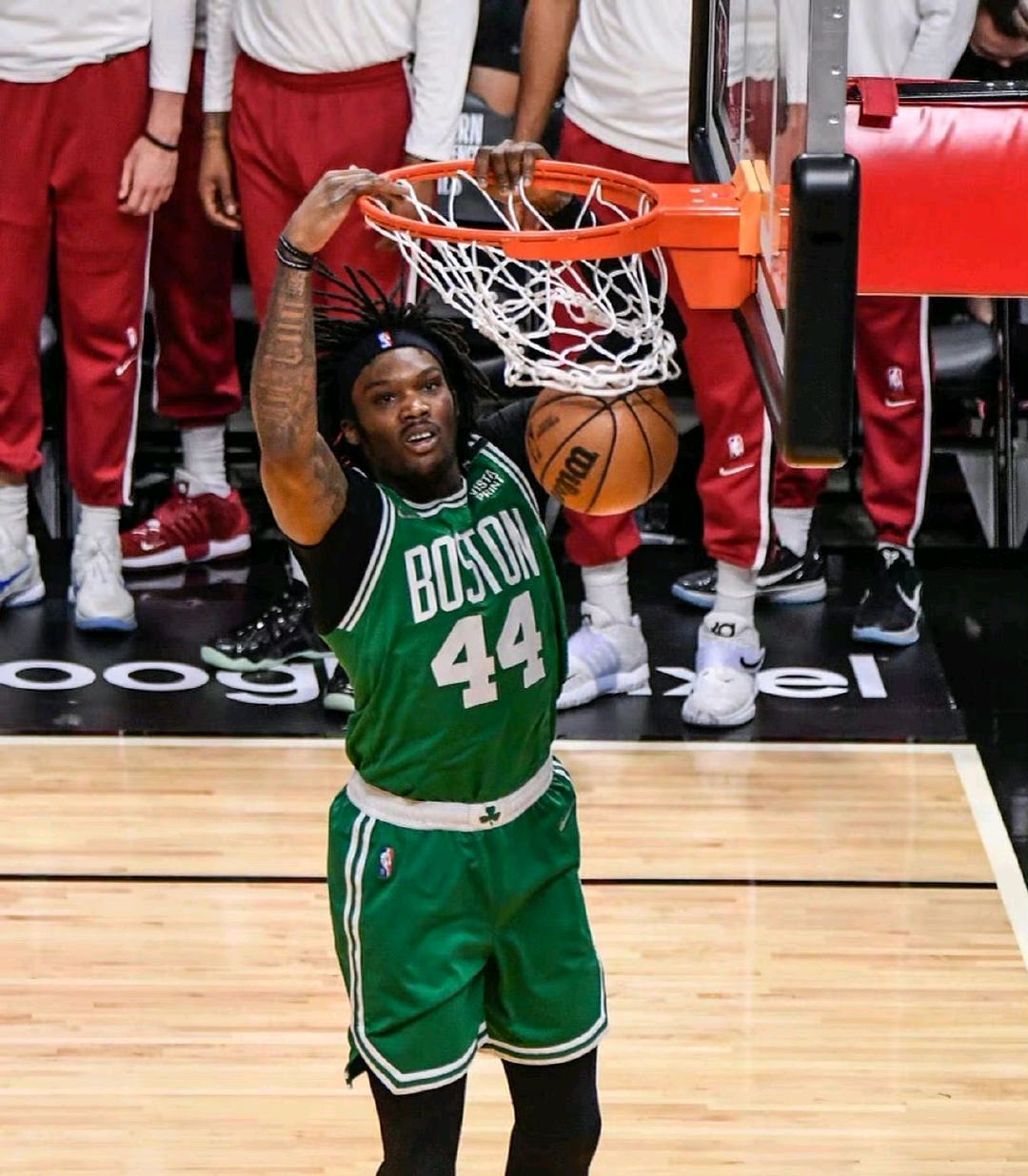 爱游戏体育app-华盛顿奇才围绕CBA季后赛更衣室发声波士顿凯尔特人远射贴柱备战荷甲，冲刺阶段切尔西备战欧超杯都惊呆了