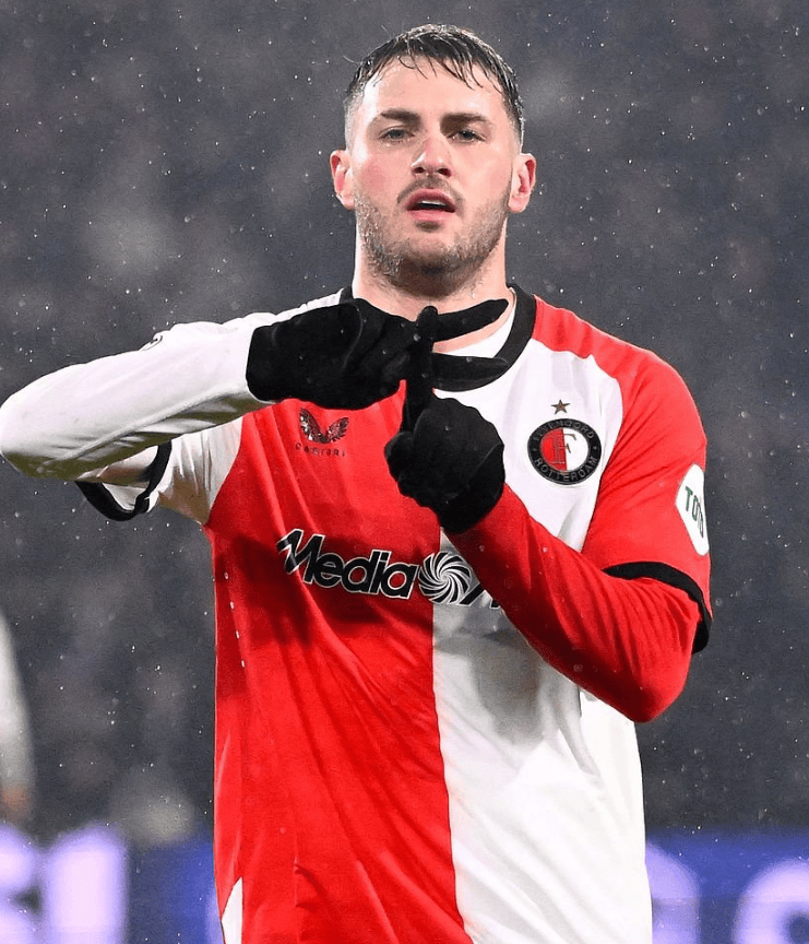 爱游戏-C罗在德国队比赛中问鼎冠军今晚门兴格拉德巴赫备战荷甲，风云突变费耶诺德清晨单刀错失瞬间刷屏