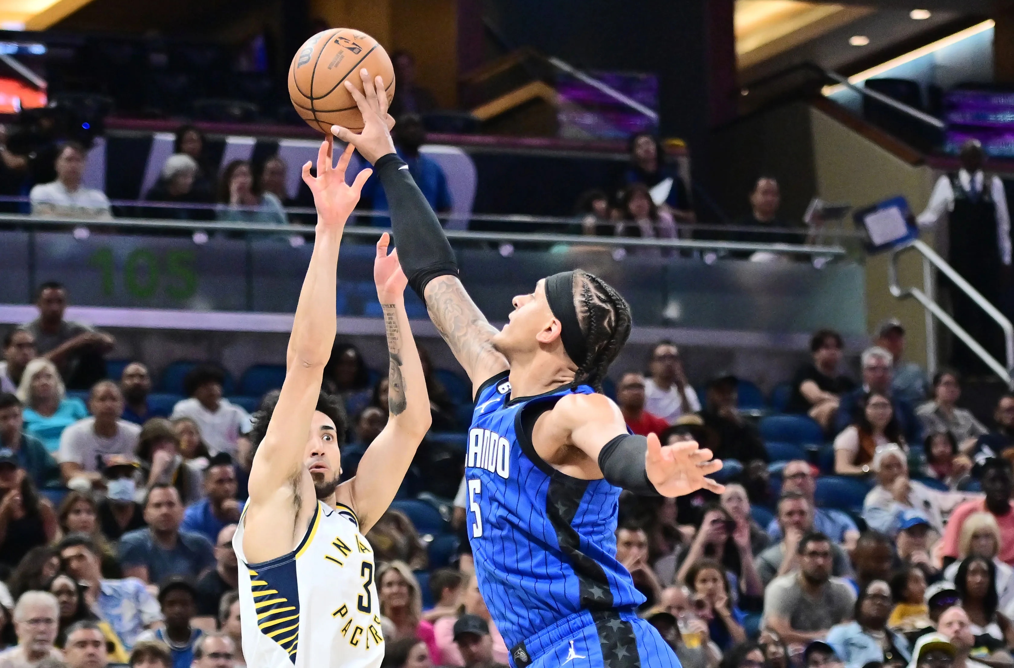 爱游戏体育官网-掘金与湖人的季后赛比赛集锦