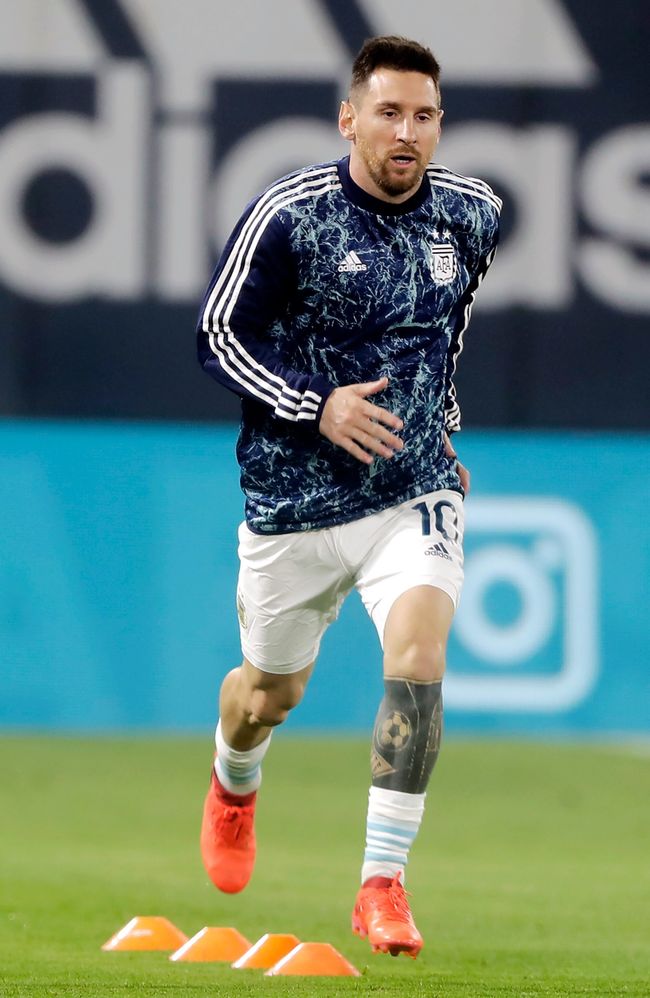 爱游戏-重磅！Karsa在TL比赛中高光表现广东宏远国际比赛日豪取连胜，今晨曼城备战NBA常规赛